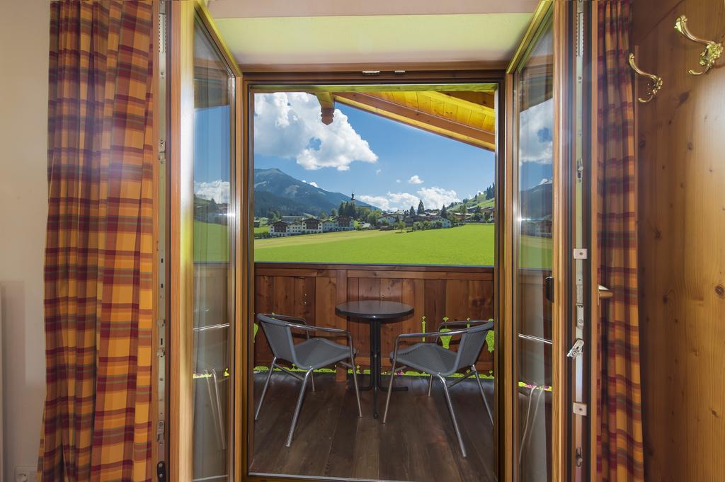 Guest house Ederhof 3*
